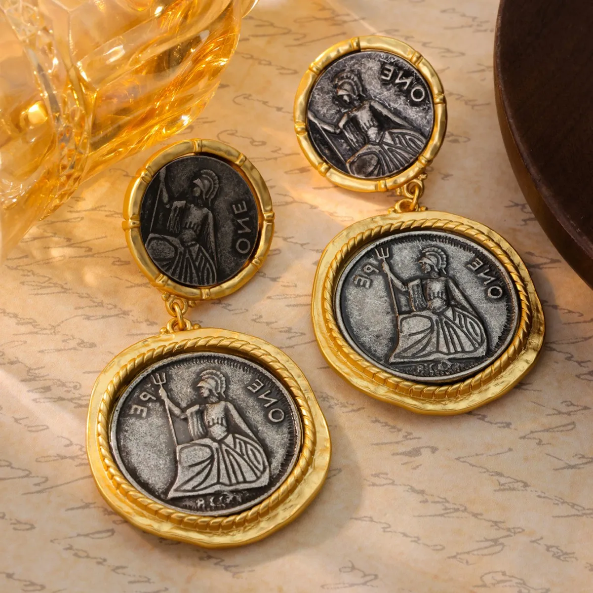 Vintage Western Court Earrings Ancient Coin Retro Portrait Electroplated Real Gold Stud Earrings Jewelry