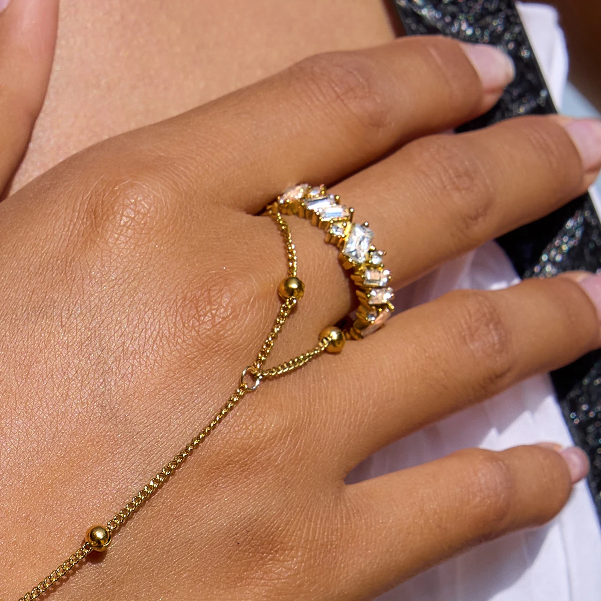 

AIKOER Minimalist 18K Gold Color Plated Stainless Steel Irregular White Zircon Ring Women's Jewelry Party Gift