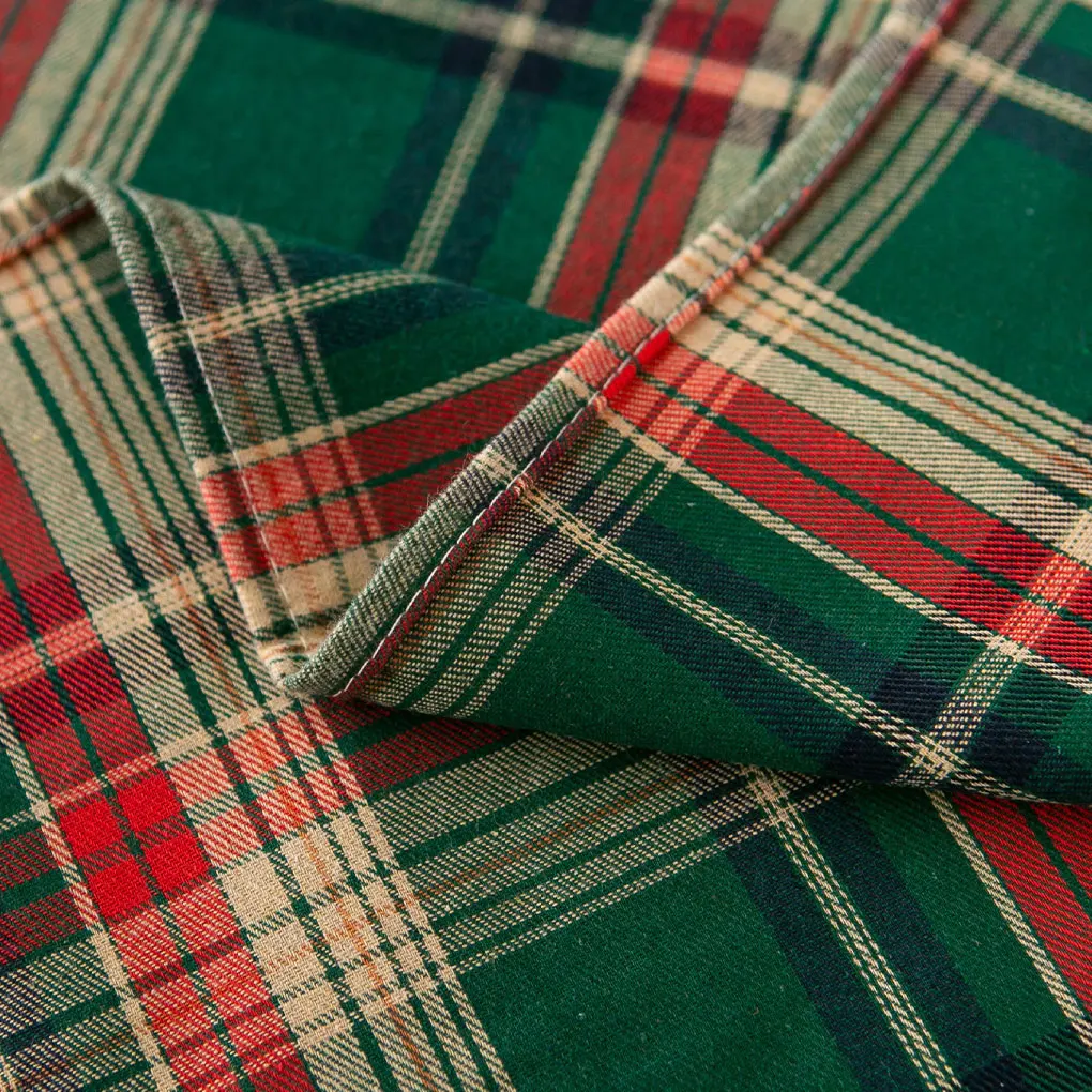 Festive Christmas Decoration Table Cloth Into Holiday Spirit And Fashionable And Eye-catching. Cover