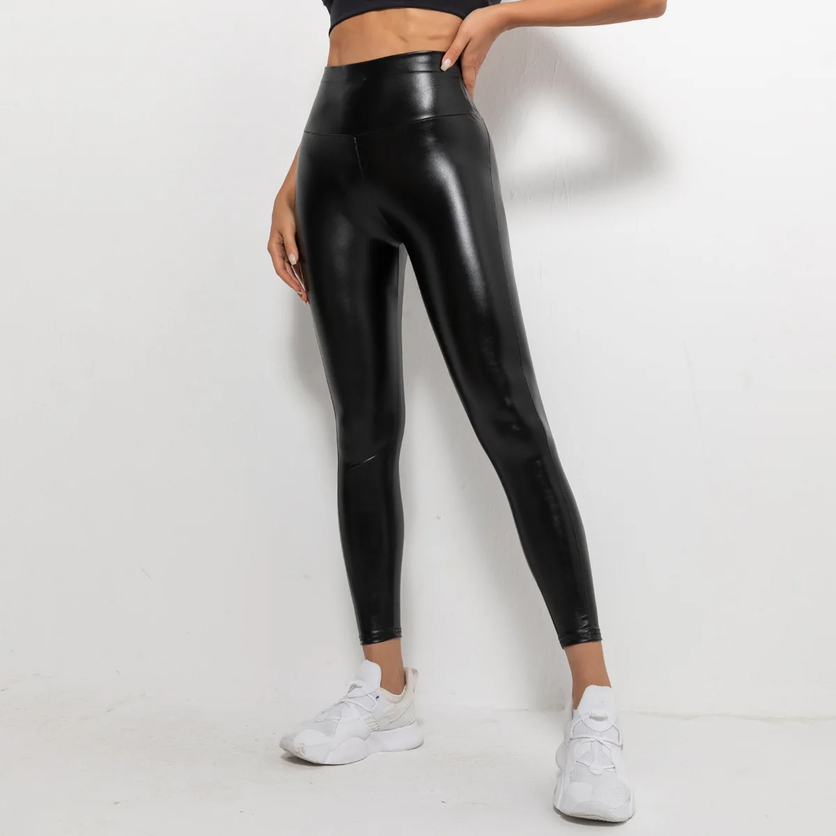 Nuovi pantaloni in pelle PU per donna tinta unita nero brillante pantaloni attillati a vita alta in esecuzione Fitness pantaloni da Yoga elastici