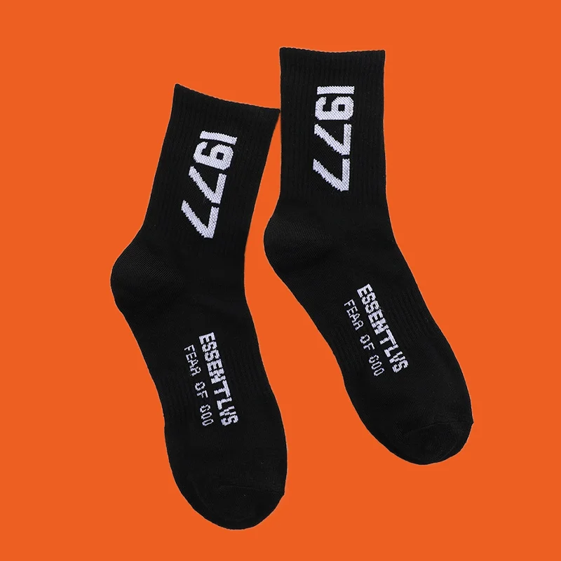 

5/10 Pairs Fashion Casual Trend Sports Socks Letter Embroidery Fashion Casual Socks Soft Sweat-absorbent Casual Mid-tube Socks