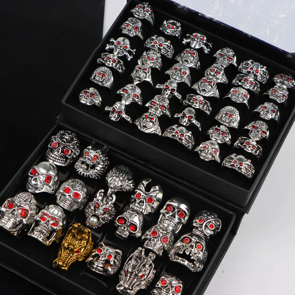 10Pcs/Lot Retro Punk Style Red Eye Skull Ring Women Men Gothic Jewelry Gift For Good Friends Travel Accessories