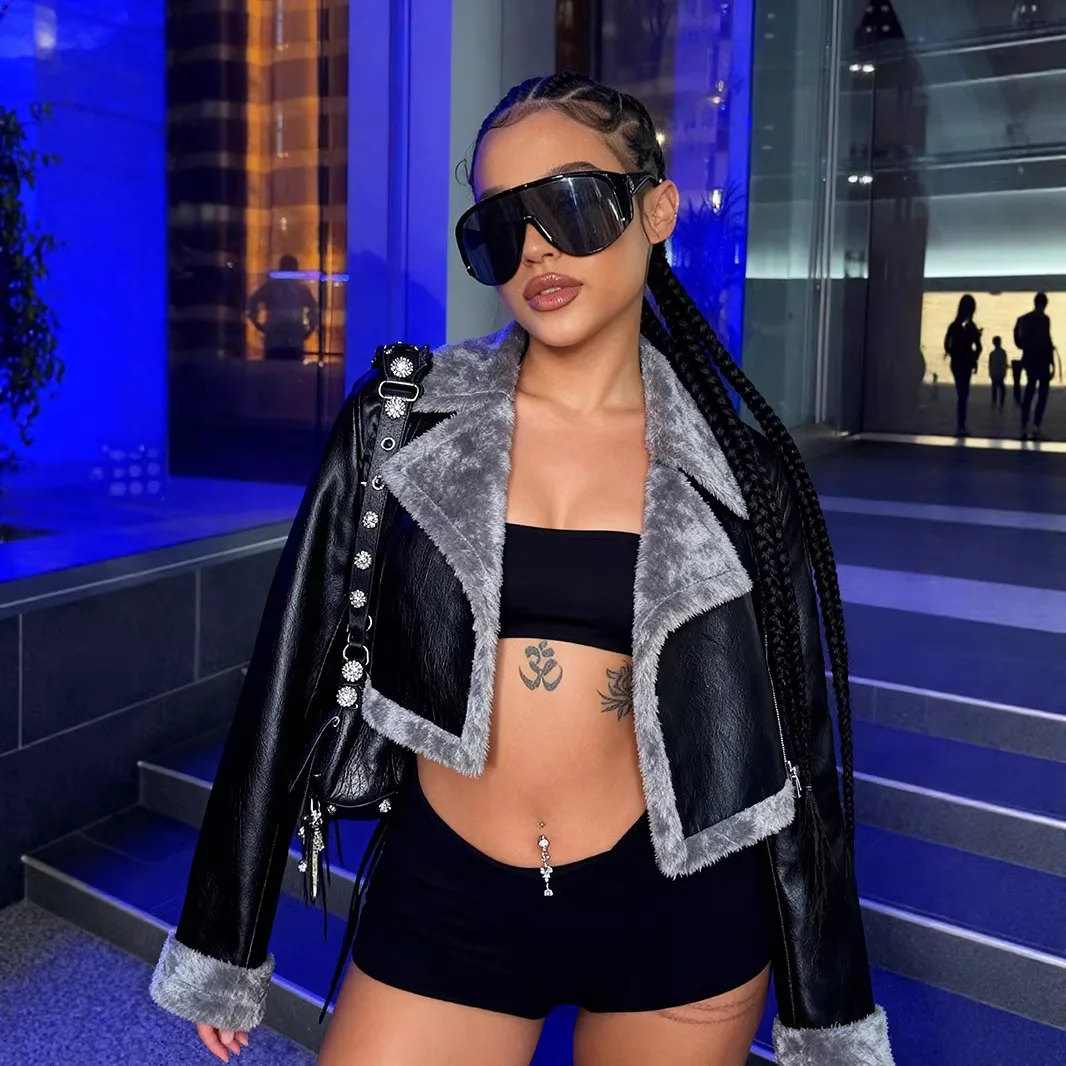 

2026 New Autumn Winter Women Thickened Fleece Lined Turn Down Collar Leather Jacket Short Versatile Warm Biker Coat