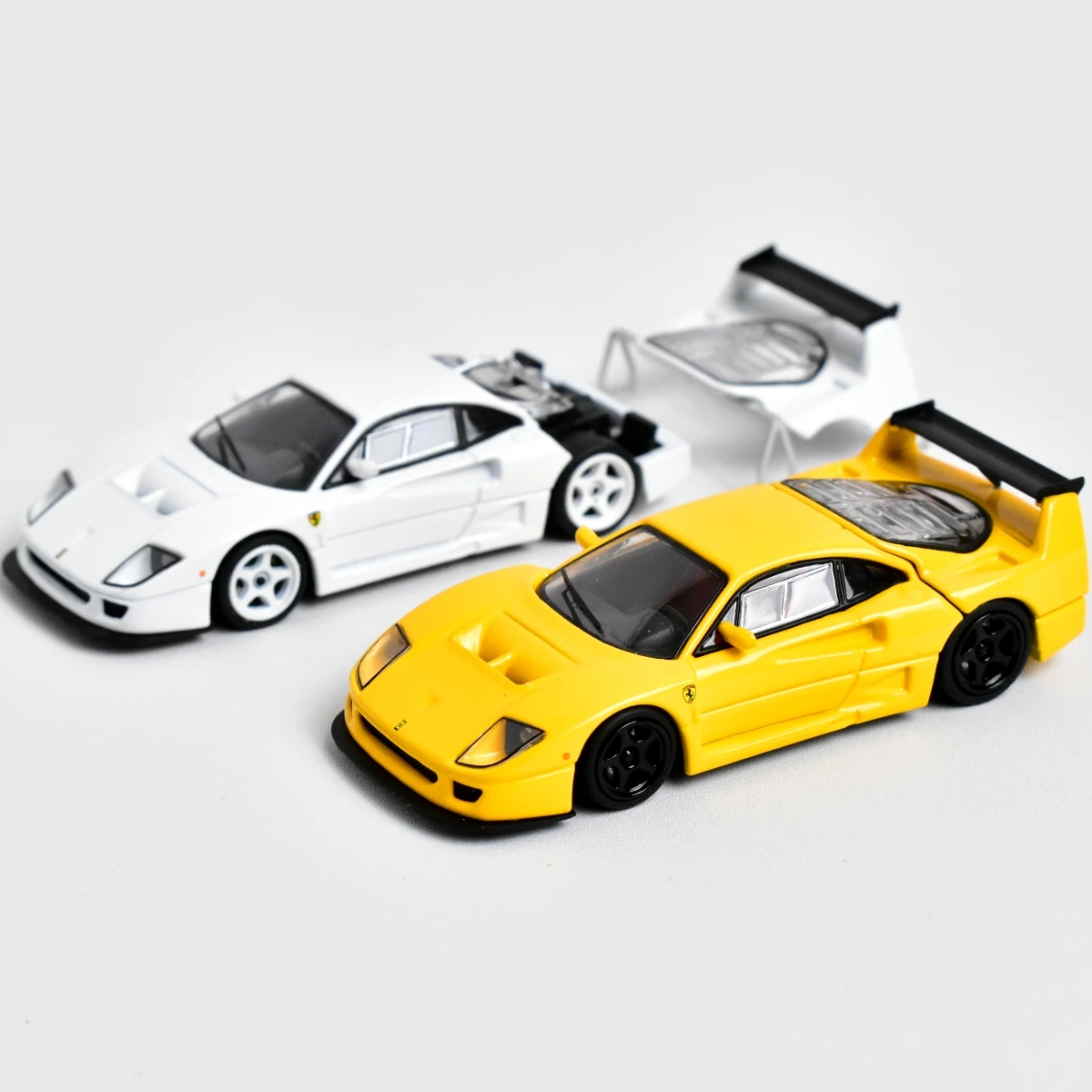 

Stance Hunters SH 1:64 F40 LM Alloy Car Model Decoration