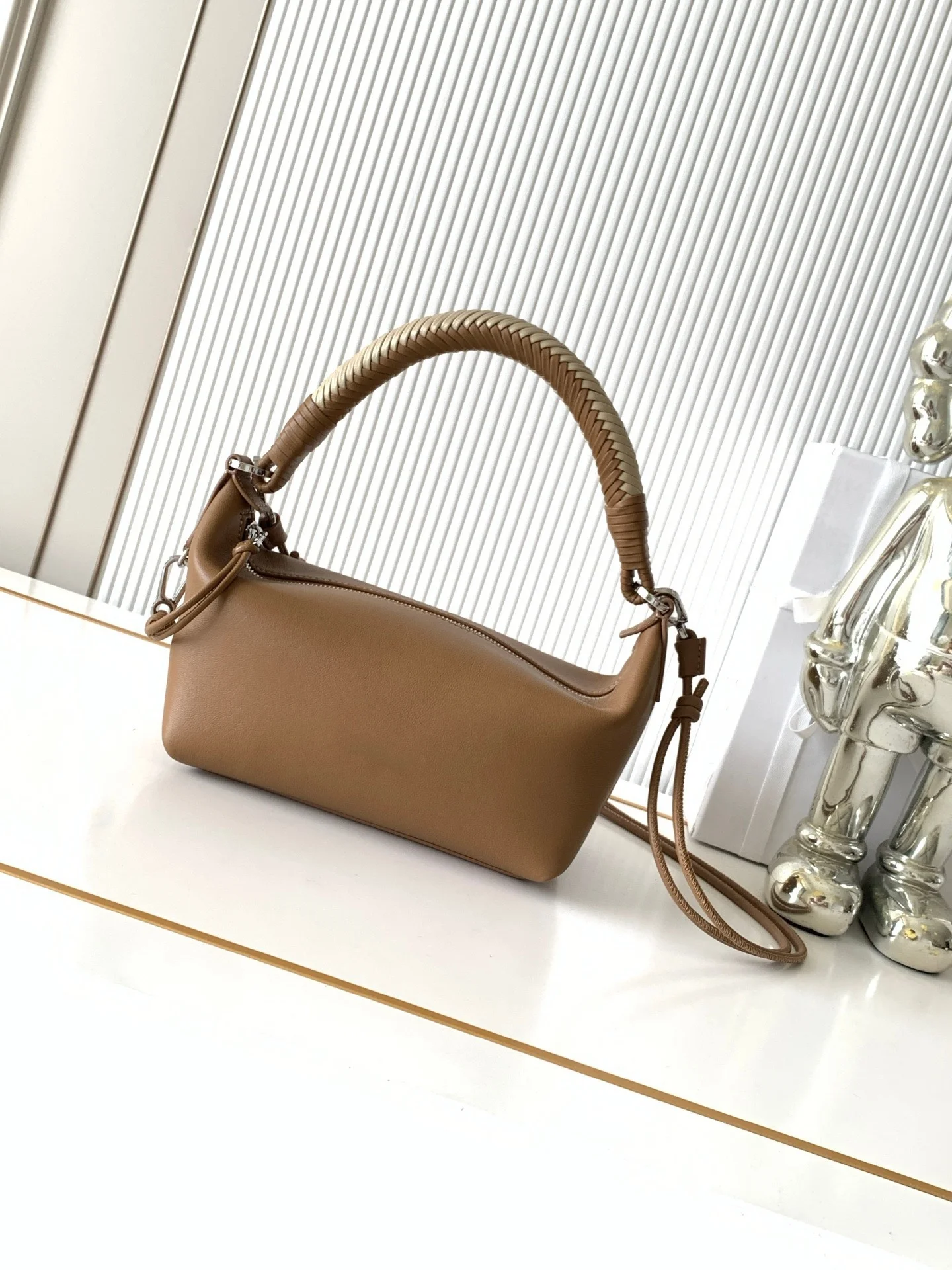 French Style Niche Leather Lunch Box Bag Simple And High-End Dumpling Bag Versatile And Casual Single Shoulder Crossbody Commuti