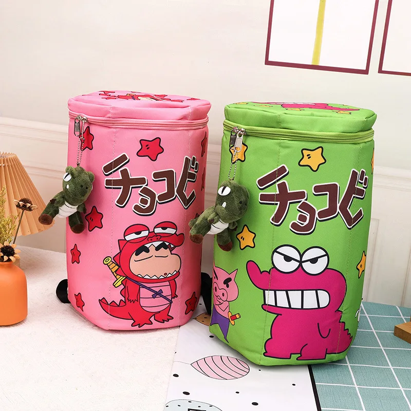 Crayon Shin-Chan Kawaii Crocodile Cookie Box Mochila Cartoon de grande capacidade, Top Zipper Anime Plush Toy, Presente de aniversário para meninas, Bonito