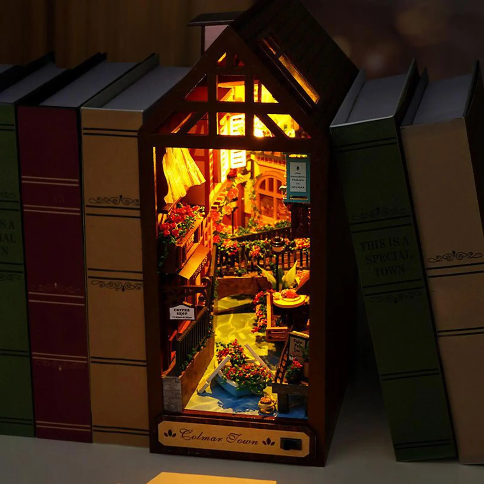 

DIY Book Nook Kit 3D Деревянная головоломка Книжный уголок Образовательная модель кукольного домика Строительный комплект 3D Деревянный светлячок Лес Декор книжной полки