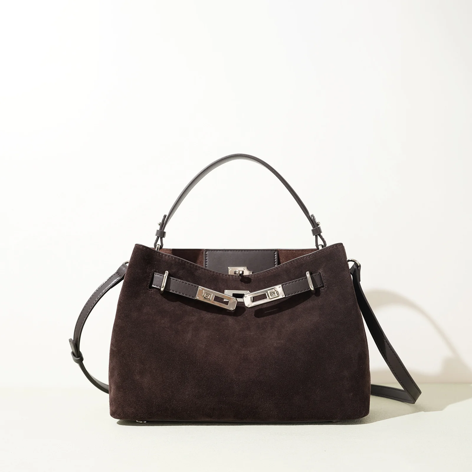 

2025 New Vintage Briefcase Suede Shoulder Crossbody Handheld Bag Light Luxury Women Unique Casual Versatile Premium Chic Handbag