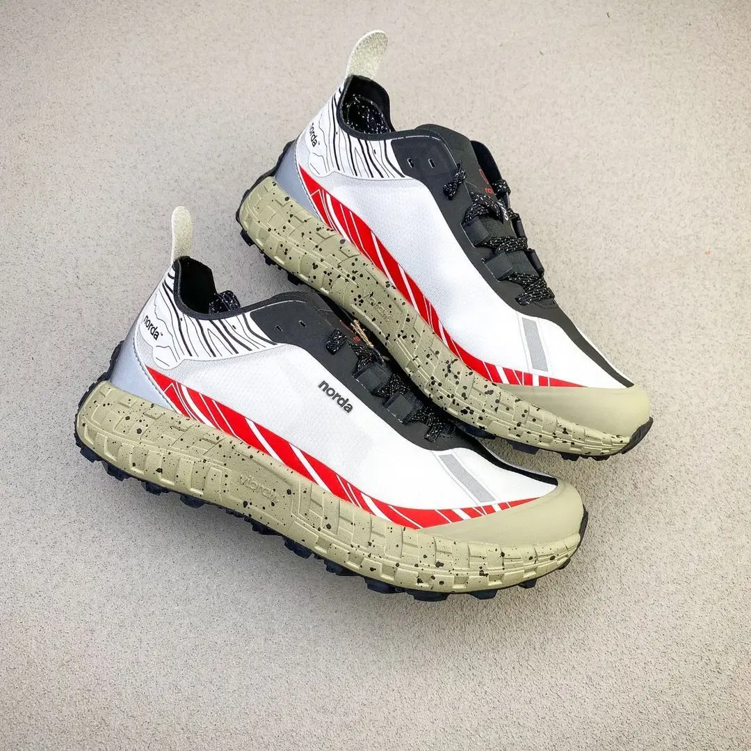 Summer Hot Sale Marathon Unisex Running Shoes Athletic Shoes Fitness Equipment Athletic Shoes Ultralight Sneakers