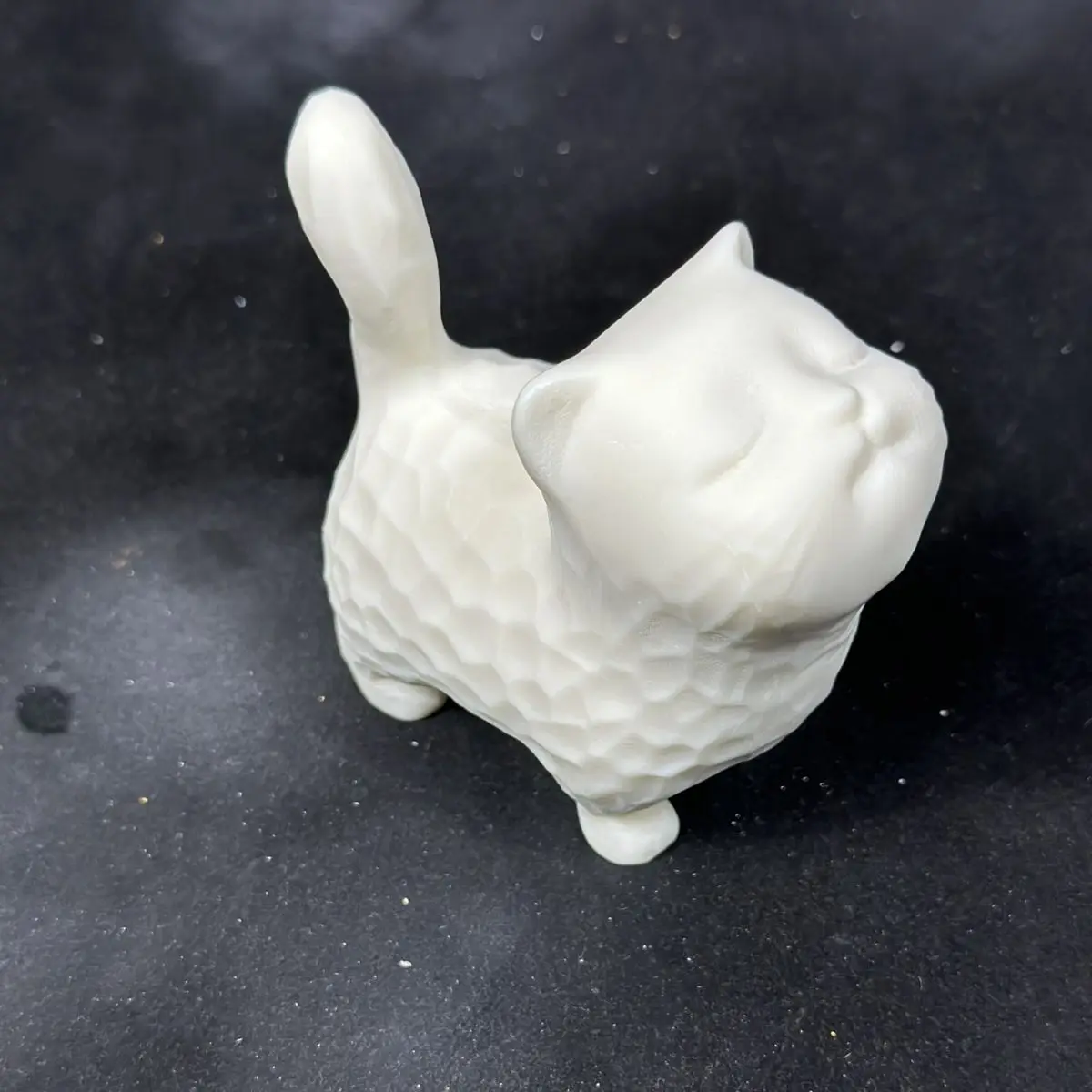 Natural Tagua Nut Exquisitely Carved Naughty Cat Statue Hand Play Oriental Vehicle Table Collectible Ornament Gift