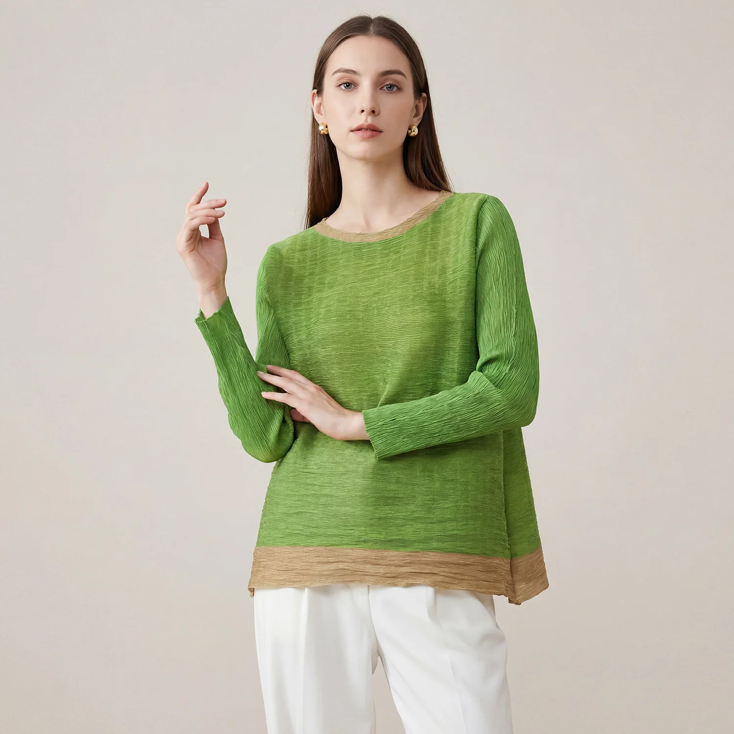 

Miyake плиссированная весенне-осенняя новинка 2026 года, плиссированный топ в стиле ретро, модная двухслойная женская футболка с длинными рукавами и цветным столкновением