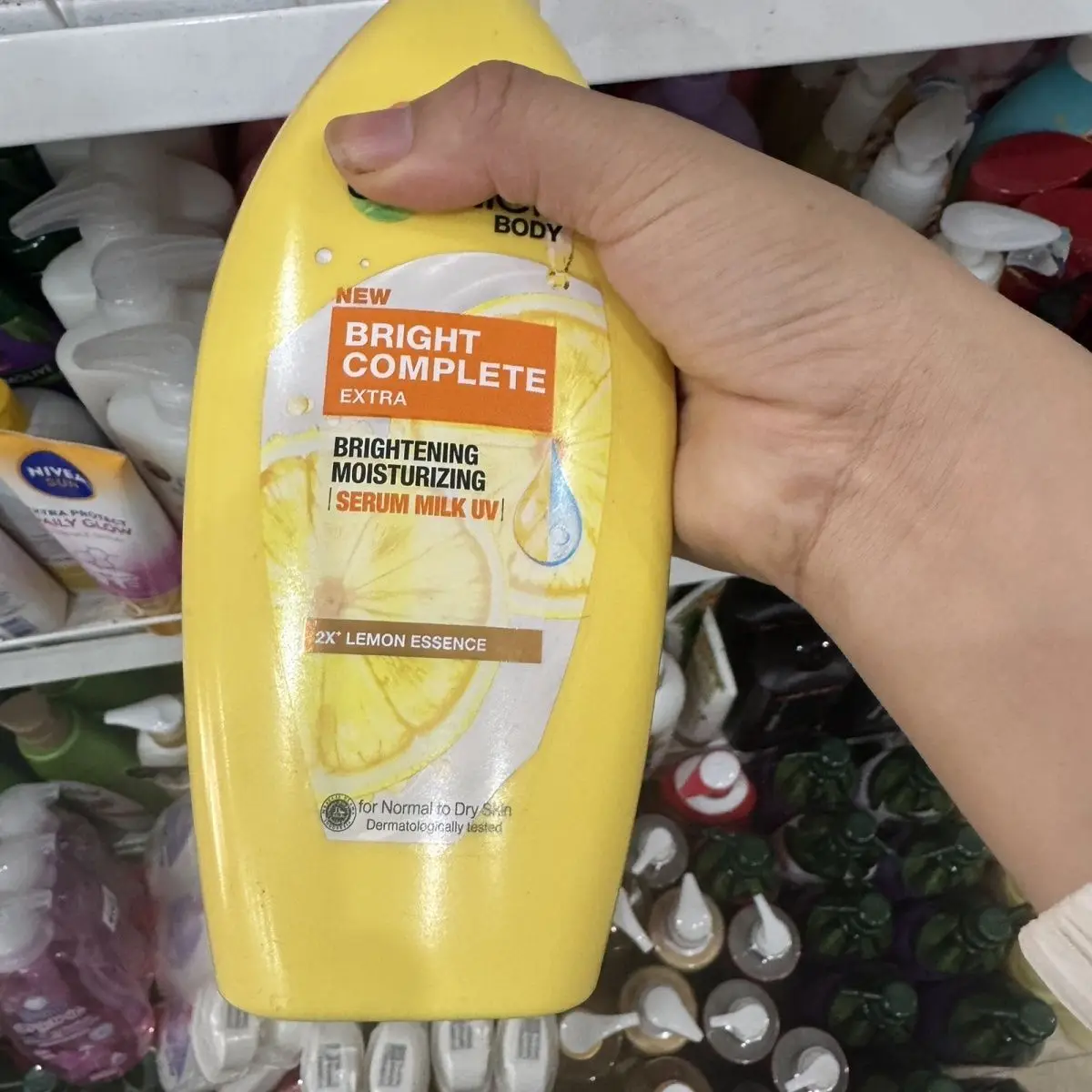 Thai Vitamin C Lemon Body Lotion - Brightening Glow Revival, Citrus Hydration Elixir, Radiant Skin Therapy​ 400ml