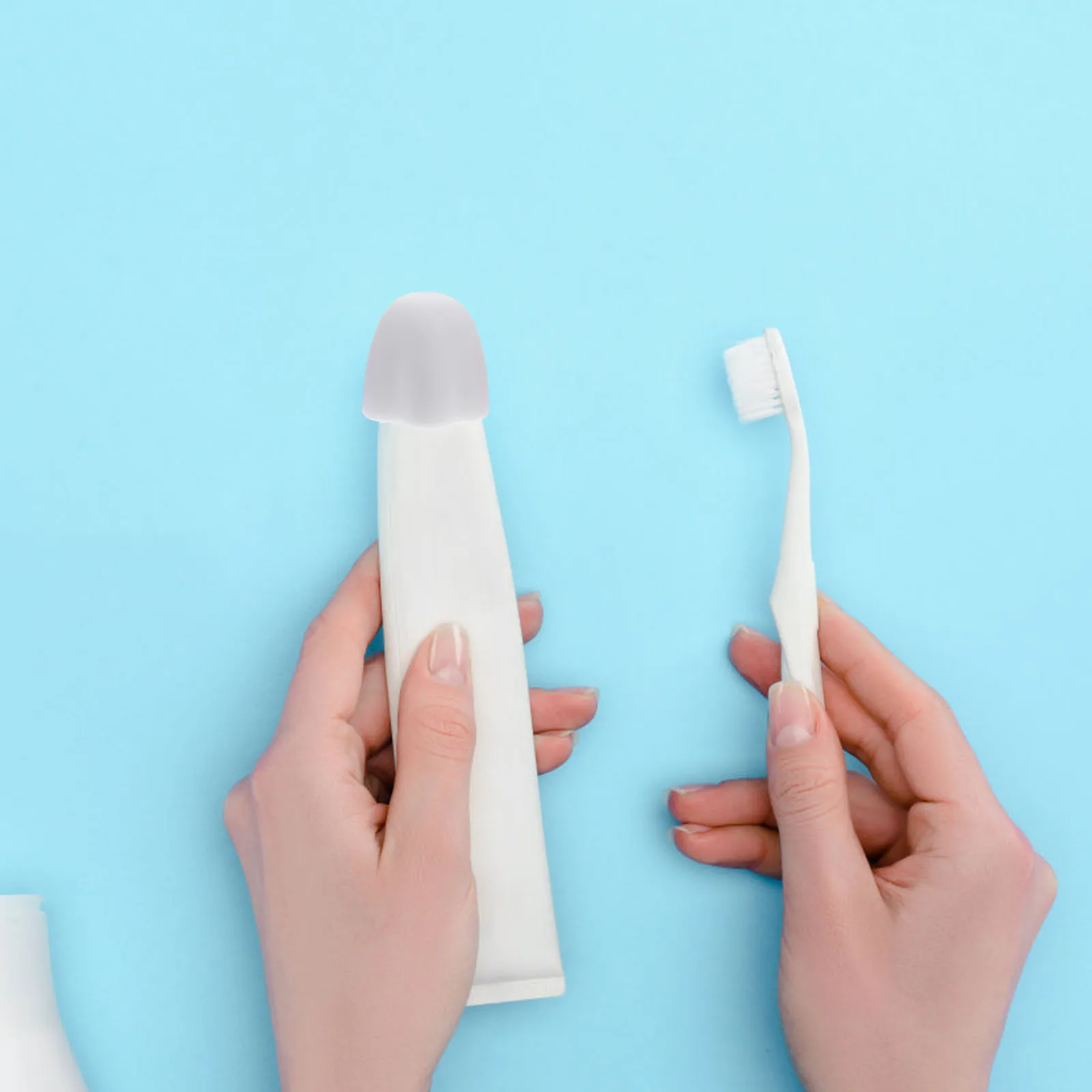 

4pcs Toothpaste Caps Dispenser Silicone Self-Closing Squeezer For Kids Home Use Bathroom Organizer Household Necessity