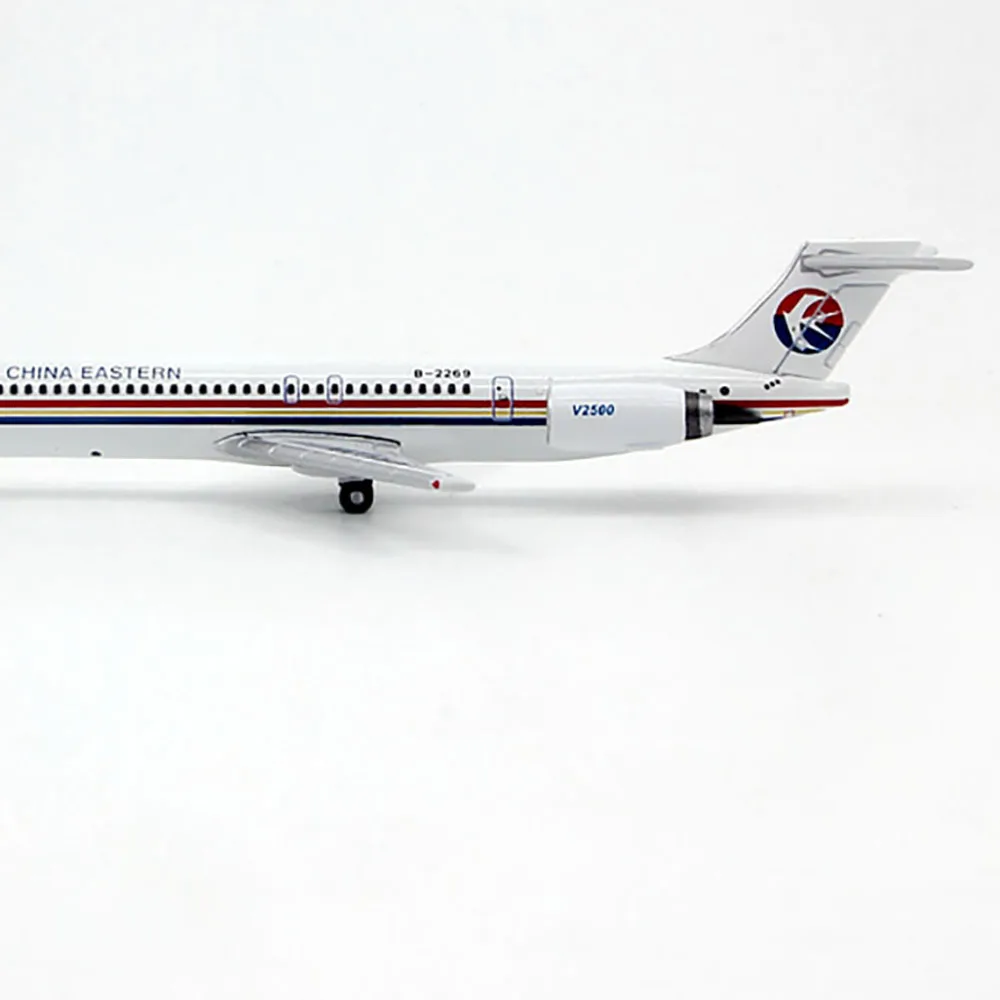 Diecast JETHUT China Eastern Airlines McDonnell Douglas MD-90-30 B-2269 Finished Alloy Aircraft Model 1/400 Airplance Model Gift