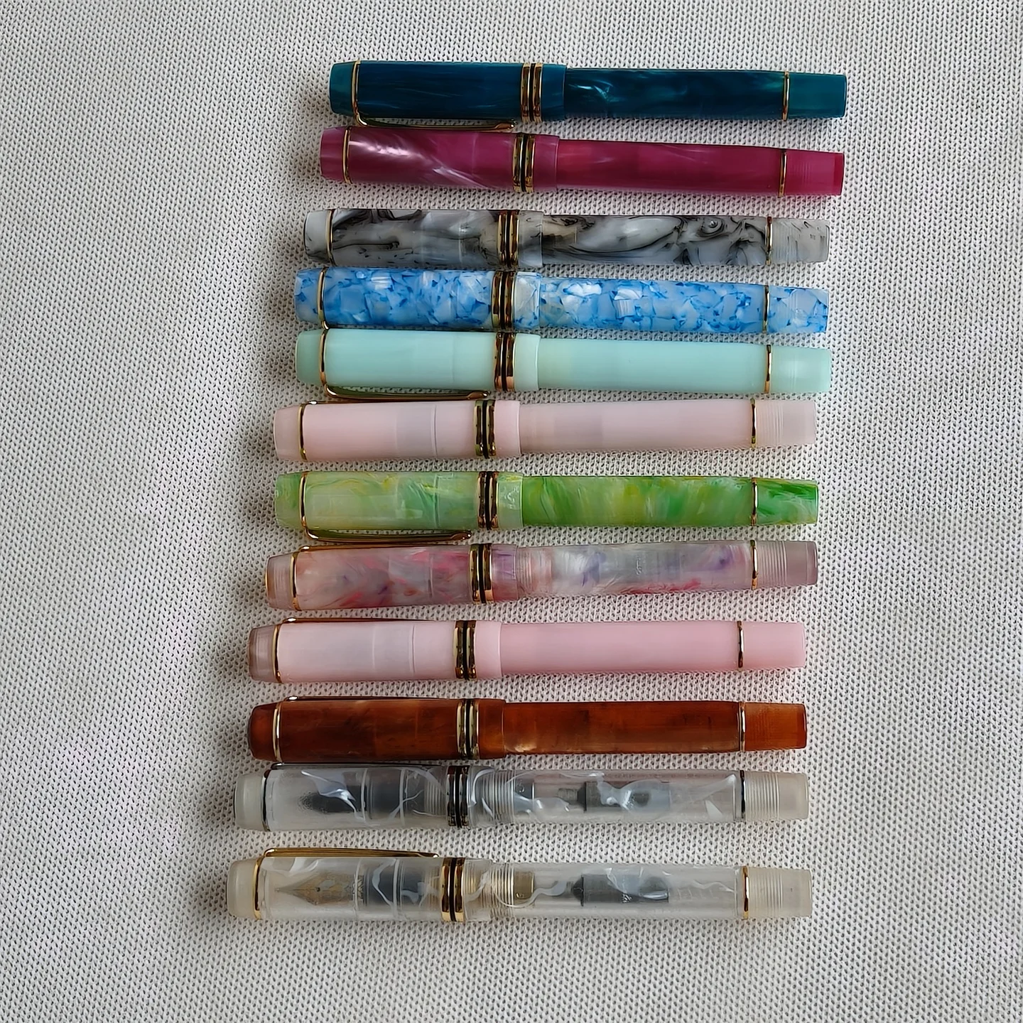 

Совершенно новая ручка-фонтан Kaigelu 316 редкого цвета, высококачественный акриловый материал, канцелярские принадлежности для взрослых, перо EF/F/M.