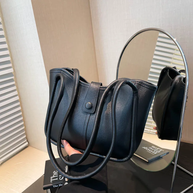 

2025 Summer Vintage Tote Bag, Spacious Shoulder Purse for Women, Class Commuter Crossbody, Fashion Day to Night Bag, Textured