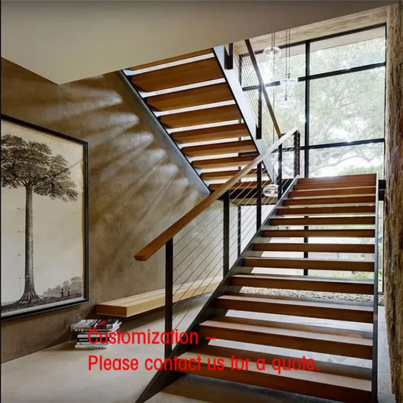 Escalera interior personalizada con estructura de acero de viga única, escalones de madera y barandilla de acero para proyecto residencial.