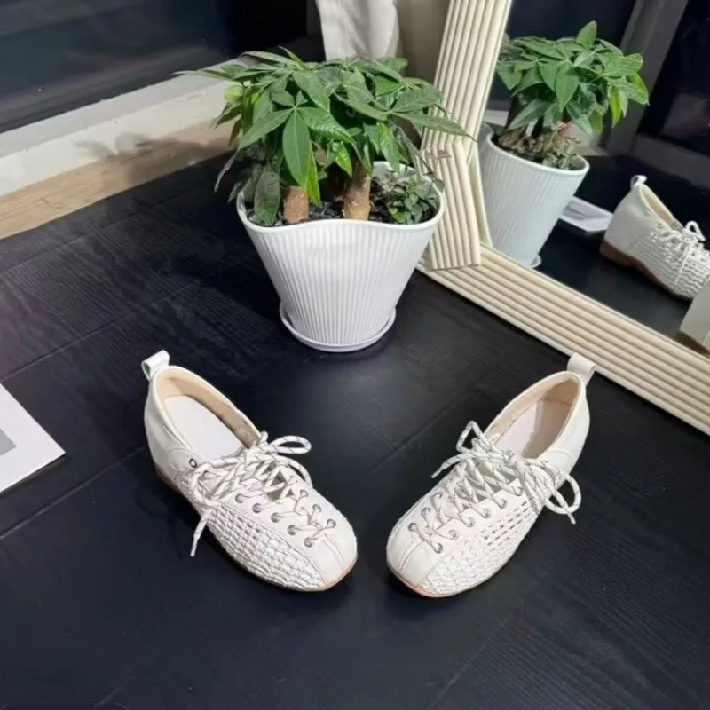 

Round Toe Lace-Up Women's Sneakers 2026 Spring Cutout Breathable Woven Casual Single Shoes