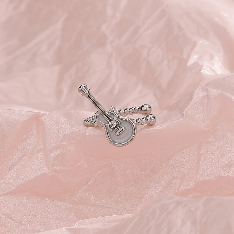 1 قطعة أسود أبيض الغيتار الأذن كليب أقراط للنساء فتاة لطيف ملاحظة الأذن الكفة حفلة موضة فضية اللون مجوهرات هدايا