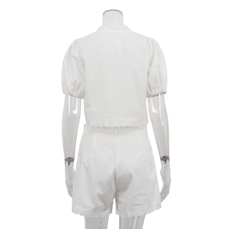 Algodão oco costura design terno feminino 2025 verão novo decote em v manga curta rendas topo e shorts terno de duas peças
