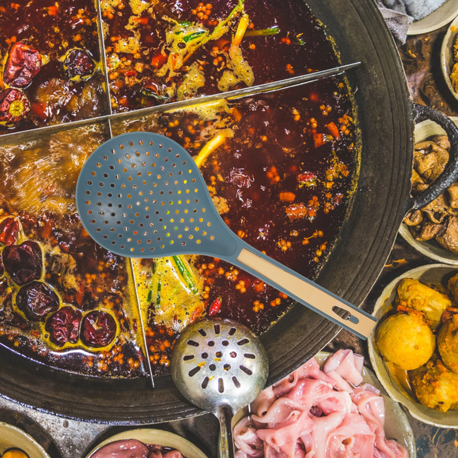 

Long Handle Colander Spoon Noodle Pasta Strainer ABS Kitchen Grease Drainer Oil Filtering Ladle for Soup Stir for Hot
