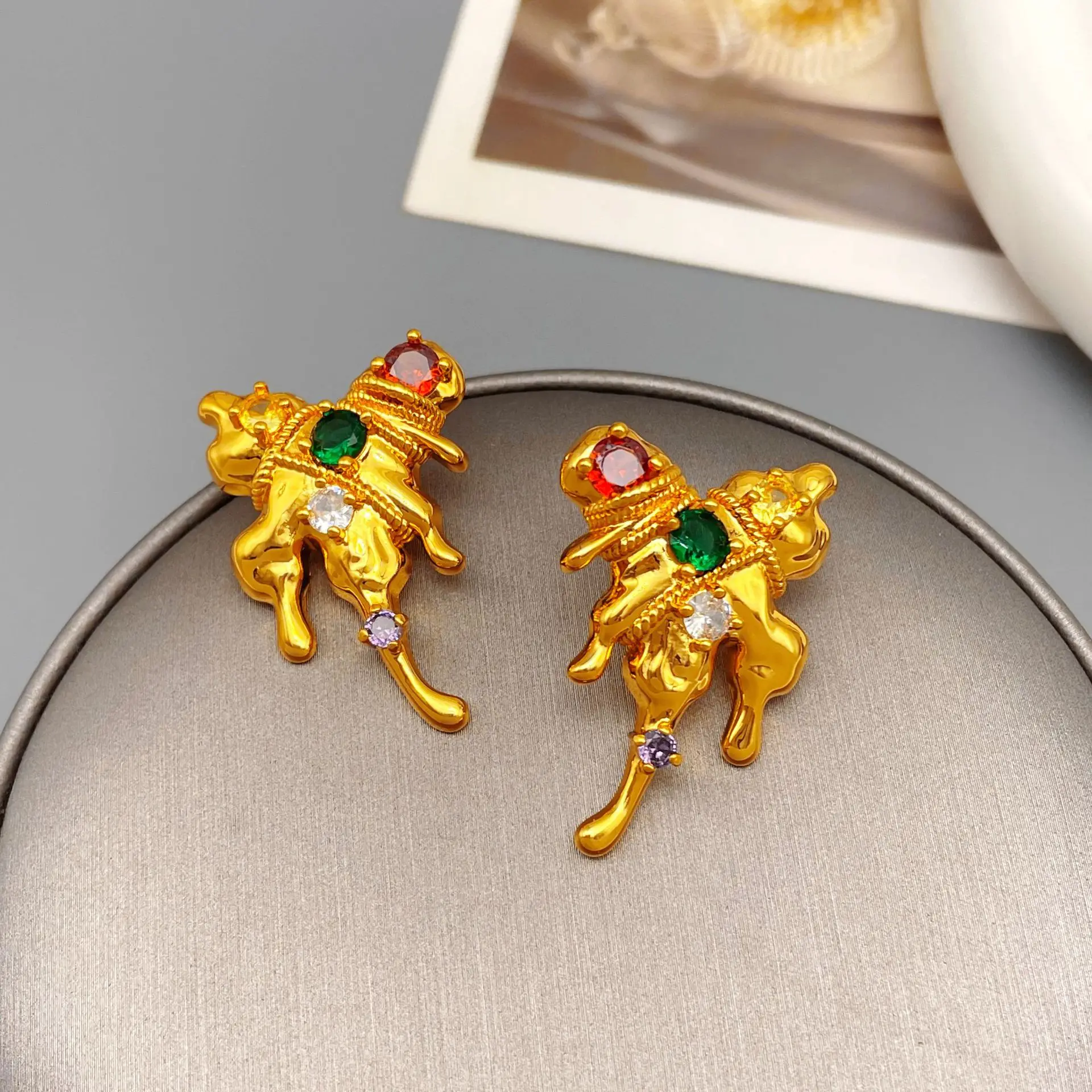 

European and American retro heavy industry inlaid with colored zircon light luxury exaggerated earrings