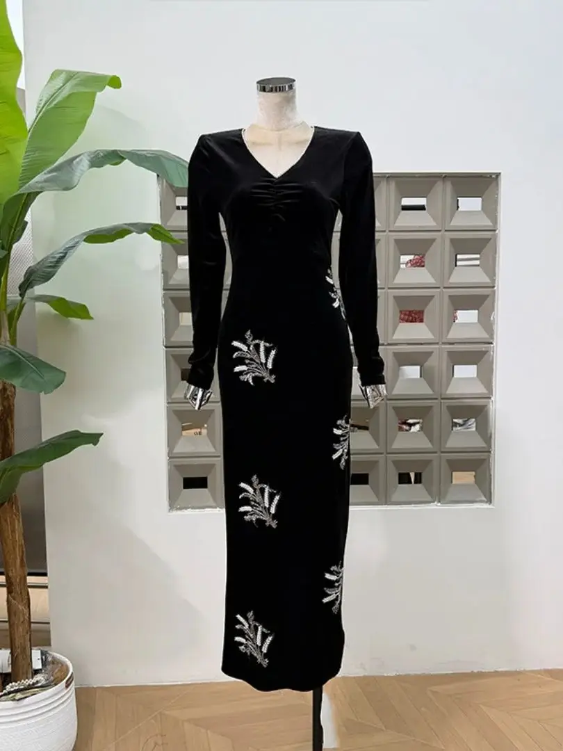 خريف شتاء موضة جديدة التطريز الثقيل الخامس الرقبة سليم صالح المخملية النساء فساتين فاخرة عيد الميلاد حفلة الكرة ثوب السيدات الملابس #1