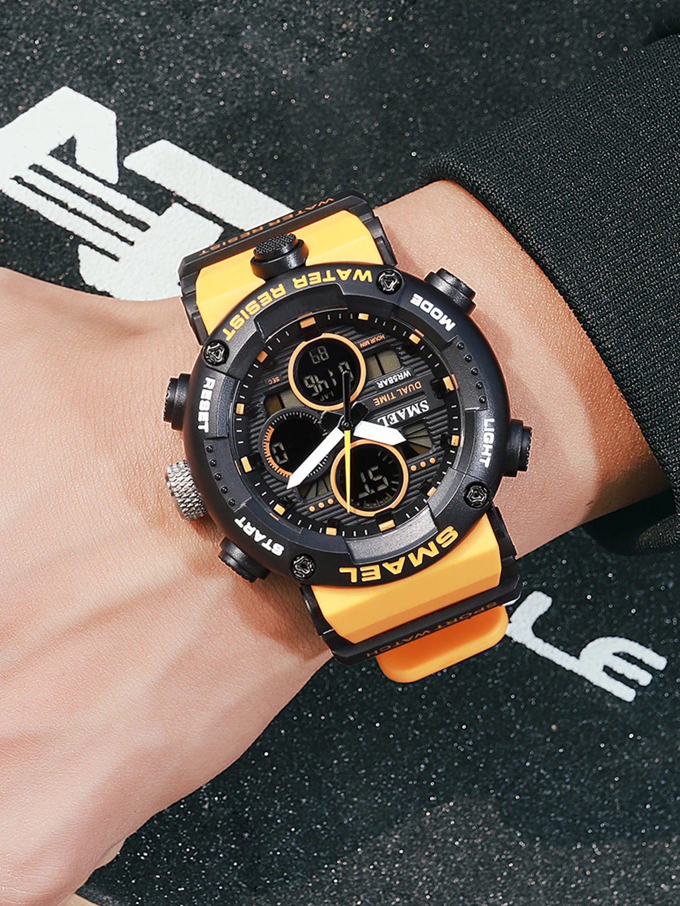 SMAEL Orologio sportivo da uomo Impermeabile LED Orologi digitali Cronometro Orologio con quadrante grande per uomo 8038 relogio masculino Orologi
