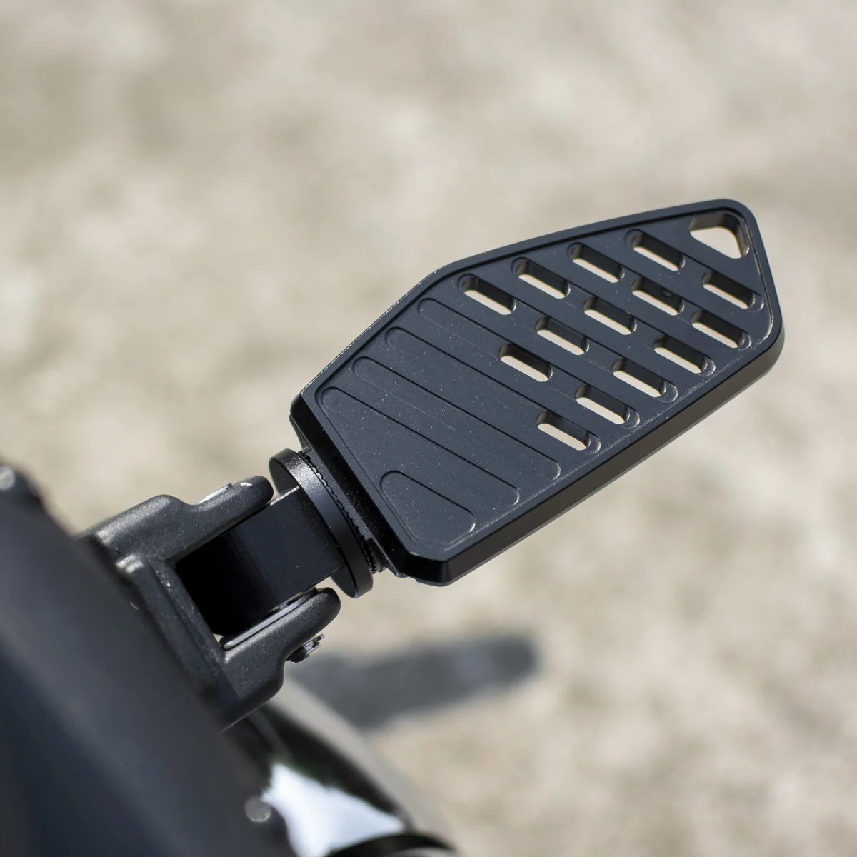 مسند ظهر للدراجة النارية من سبائك الألومنيوم باستخدام الحاسب الآلي من BENDA 350 ومسند للقدمين بدواسة أمامية وخلفية من مادة الكمبيوتر والمقاعد والملحقات #2