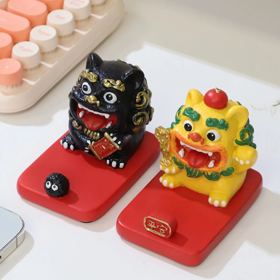 

Phone Accessory Office Desktop Ornament Lion Decoration Desktop Lion Phone Holder For Desk Tablet Gift
