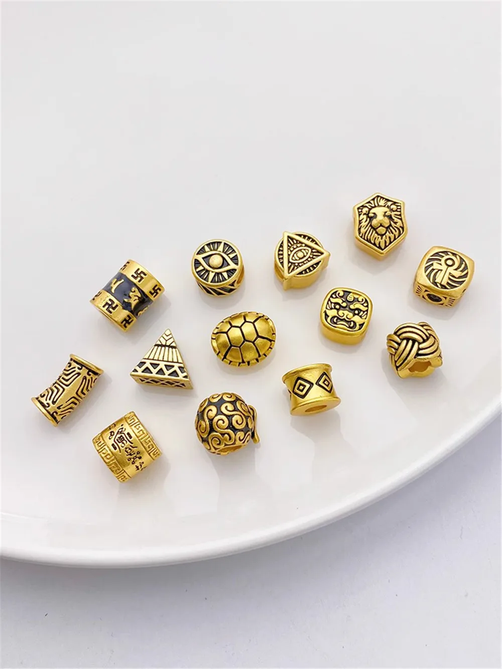 

Gold Placer Black Gold Through-hole Pyramid Totem Beads Diy Bracelet Necklace Jewelry Materials L314