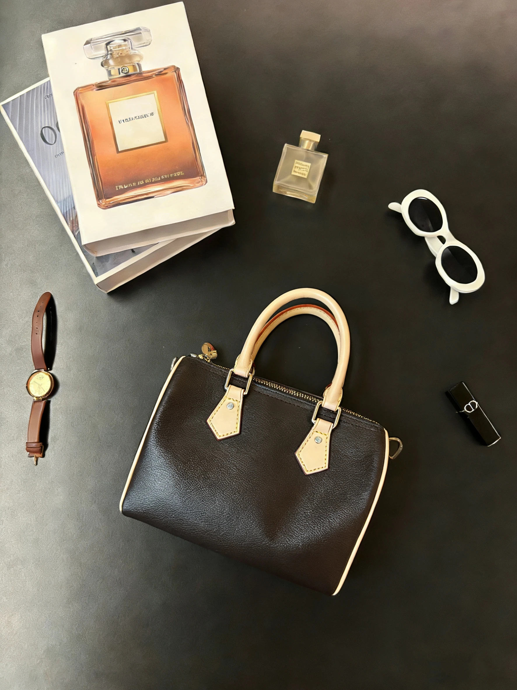 

2026 Новая модная дизайнерская сумка, женские трендовые холщовые сумки-тоут, классическая женская сумка через плечо с ремешком