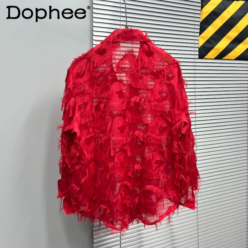 

Новые стильные мужские рубашки с перьями и бахромой, весна 2026: уникальный тренд, свободный крой, комфорт, длинный рукав, однотонные, дышащие топы