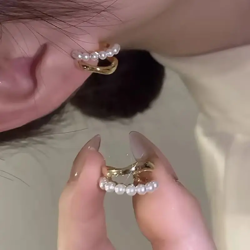 Cute Newly Simple Temperament Circle Pearl Earrings Fashion Small Versatile Earrings Women's Jewelry