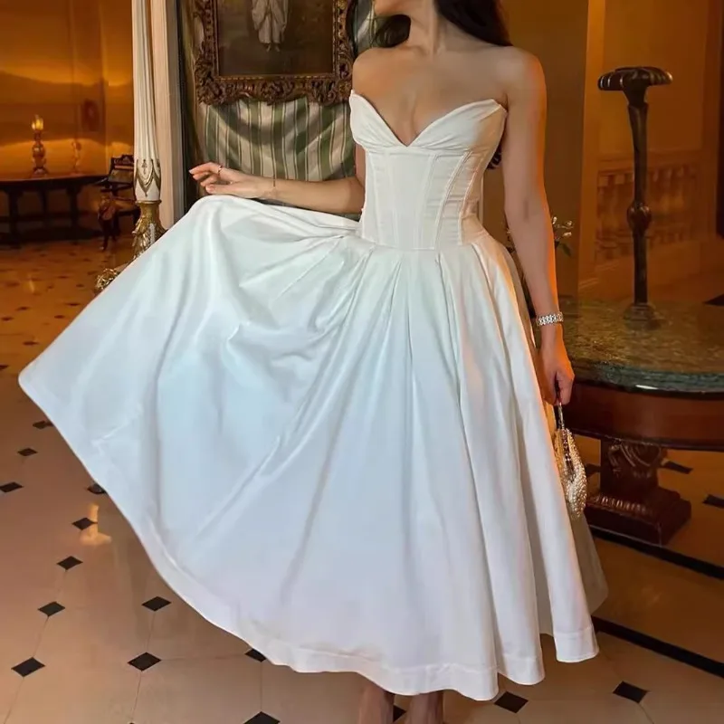 レディーススカート、2026年新作、海外貿易、セクシーなチューブトップ、バックレス、フィッシュボーンガードル、黒のドレス、欧米風ロングドレス