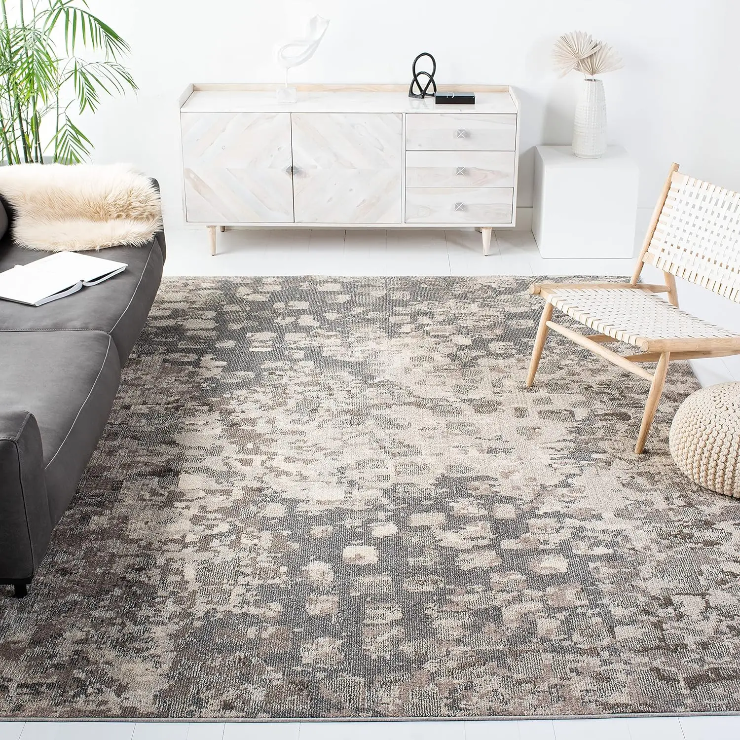 

Area Rug - 8' x 10', Grey & Beige, Boho Abstract Design, Non-Shedding & Easy Care, Ideal for High Traffic Areas in Living Room