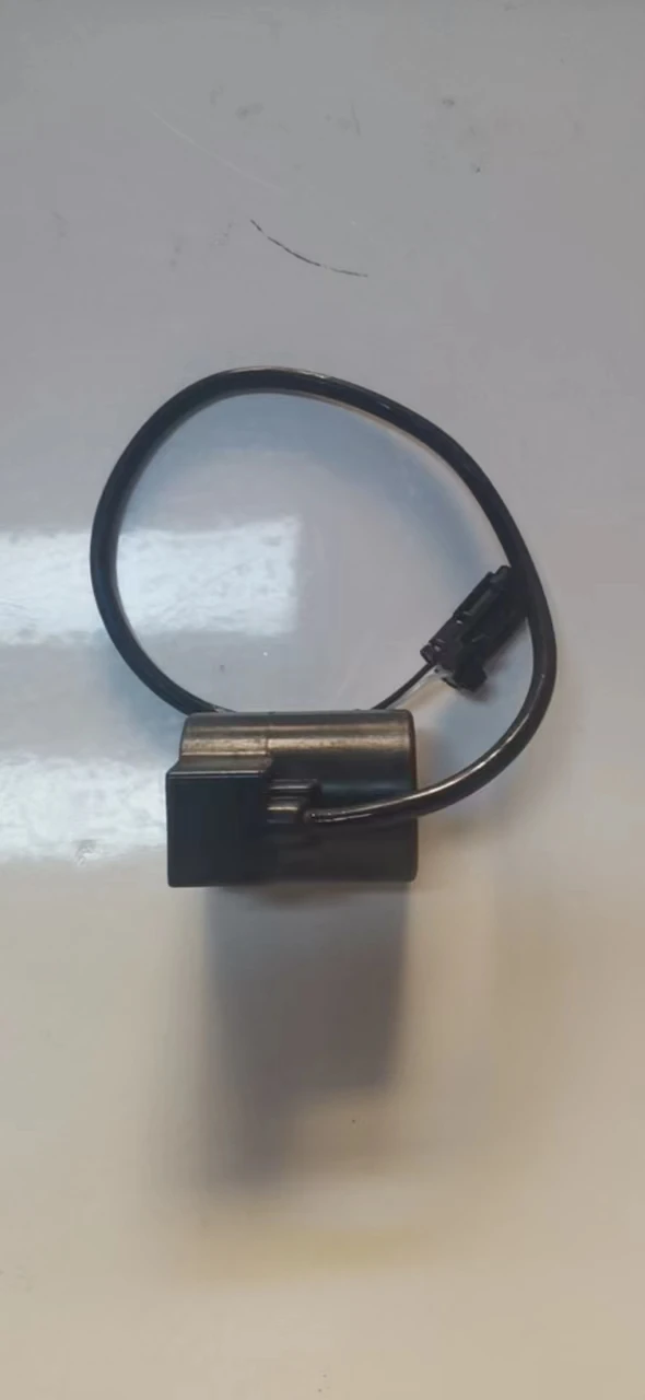 Solenoid Valve Coil 12V 24V for Hyundai R210-5 R220-5 Excavator Construction Machinery  Repair Spare Parts
