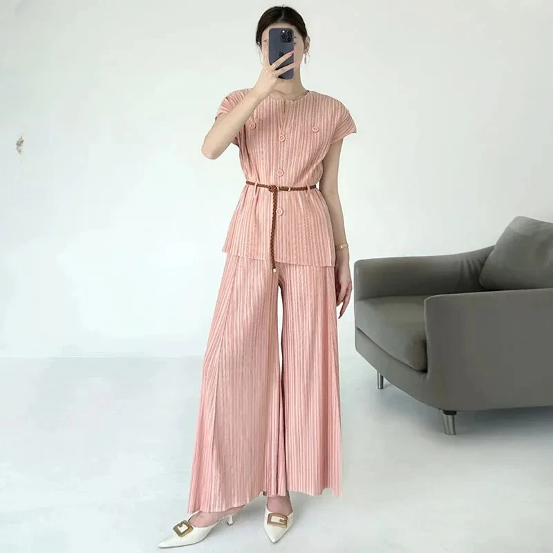 

Miyake 2025 Summer New Pleated High-end Women's Suit Loose Short-sleeved Single-breasted Top and Wide-leg Pants Two-piece Set