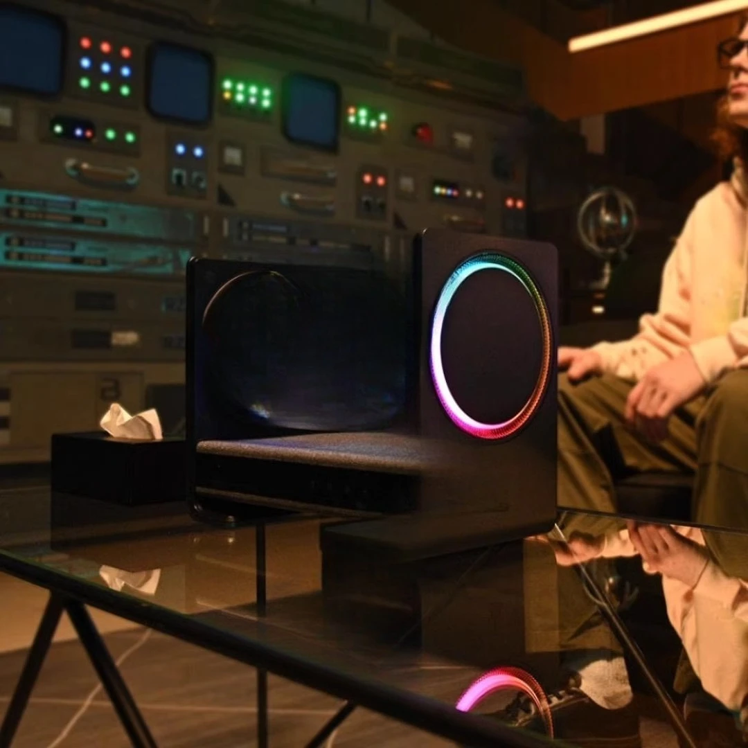 

Holographic lyrics speaker, transparent suspension colorful creative technology holographic stereo