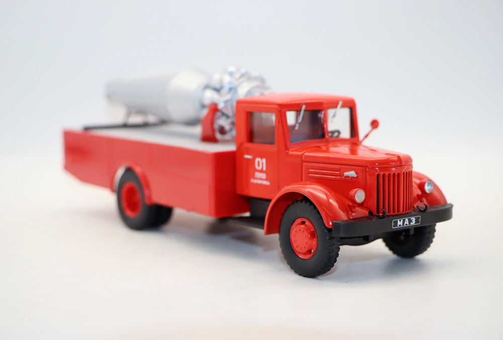 Nova escala 1/43 maz 200 motor a jato agvt alemão urss caminhão de bombeiros diecast liga brinquedos modelo para presente coleção