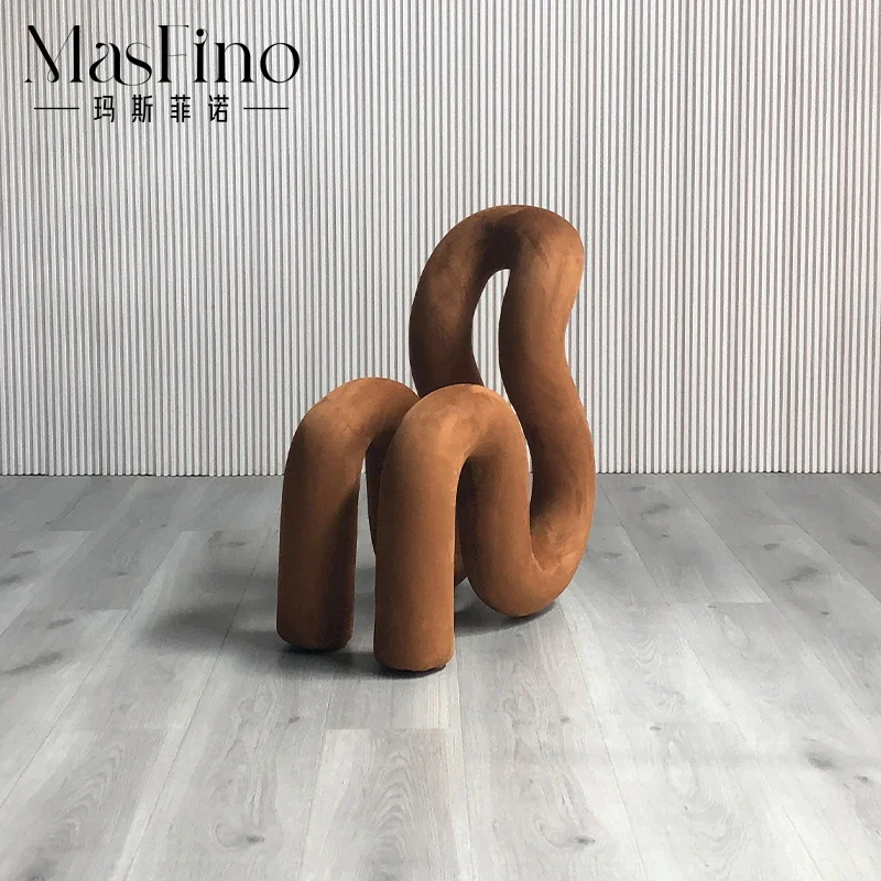 

Modern Creative Armchair Living Room and Sample Room B & B Milk Tea Shop Shaped Leisure Chair Designer Model