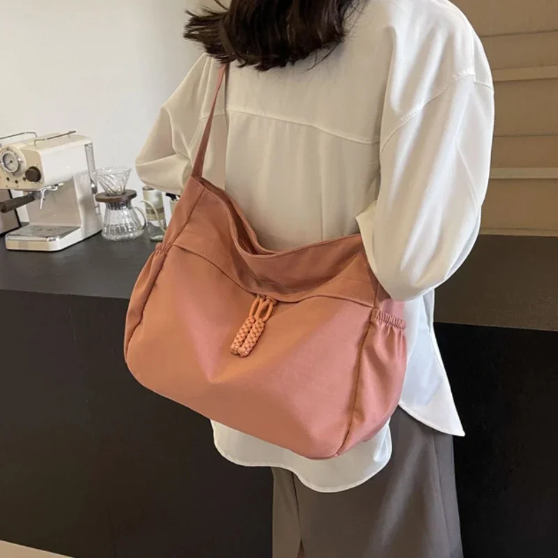 Casual Nylon Hobos Crossbody Bags Solid Zipper Women's Bags 2025 Fashion High Capacity Solid Color Single Shoulder Totes Bag image 4