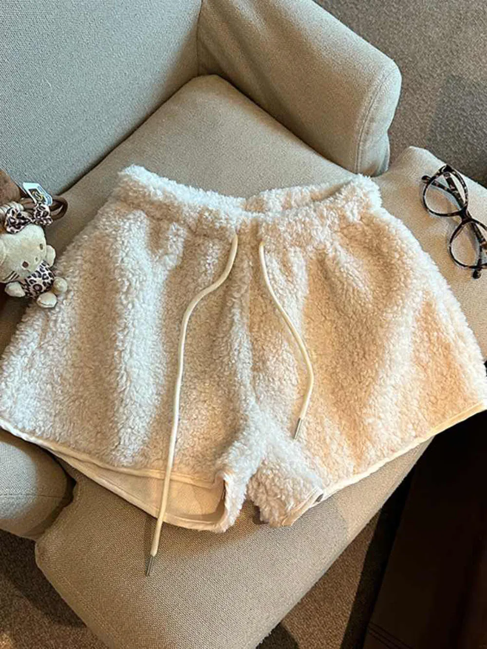 Women's Lamb Wool Shorts Winter Elastic Waistband Drawstring Loose Casual Thickened Warm Wide Leg Hot Pants Female Clothes