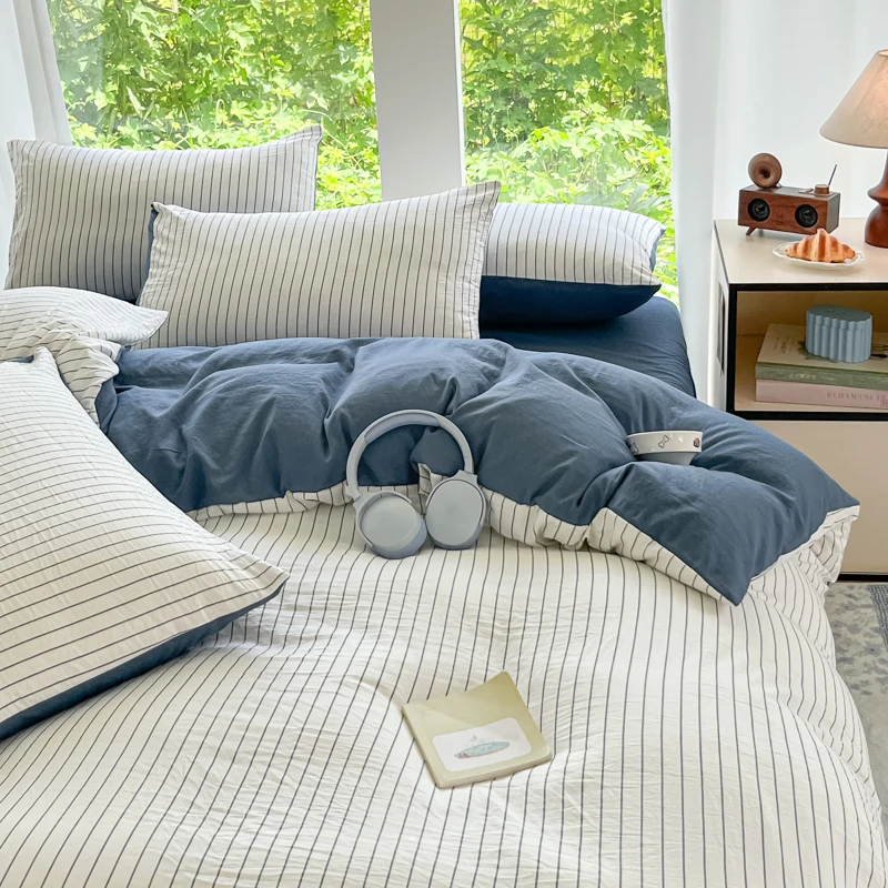 3-piece Two-tone color strip  bed cover (1* bed cover +2* pillowcase, no filling) Soft, comfortable and breathable bedding