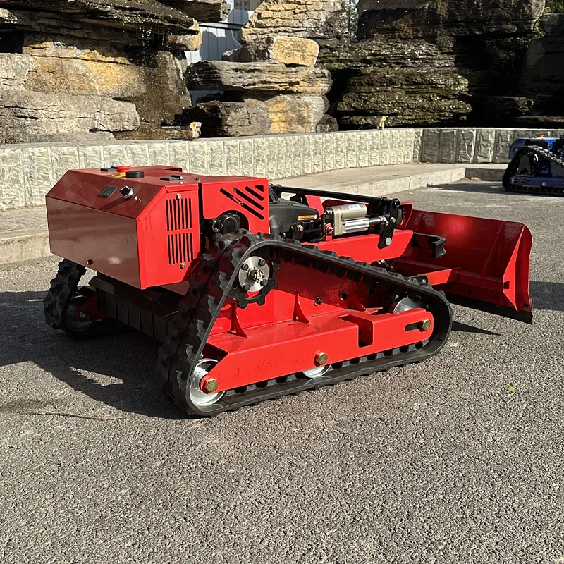 

Custom high-end remote-controlled self-propelled tracked lawn mower, suitable for slopes, farms and municipalities
