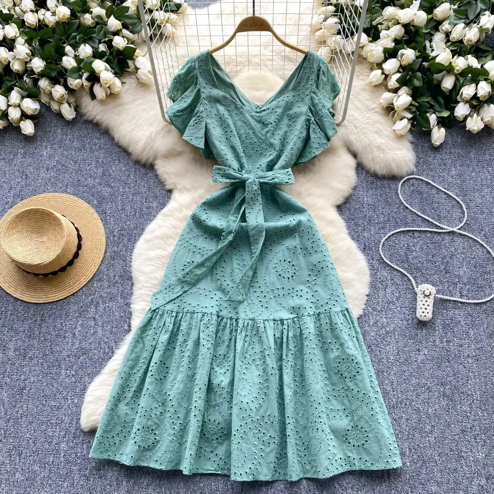 

Vintage Elegant Flying sleeve embroidery cut out Bandage sweet Dress Women basics Fashion summer Spring dresse