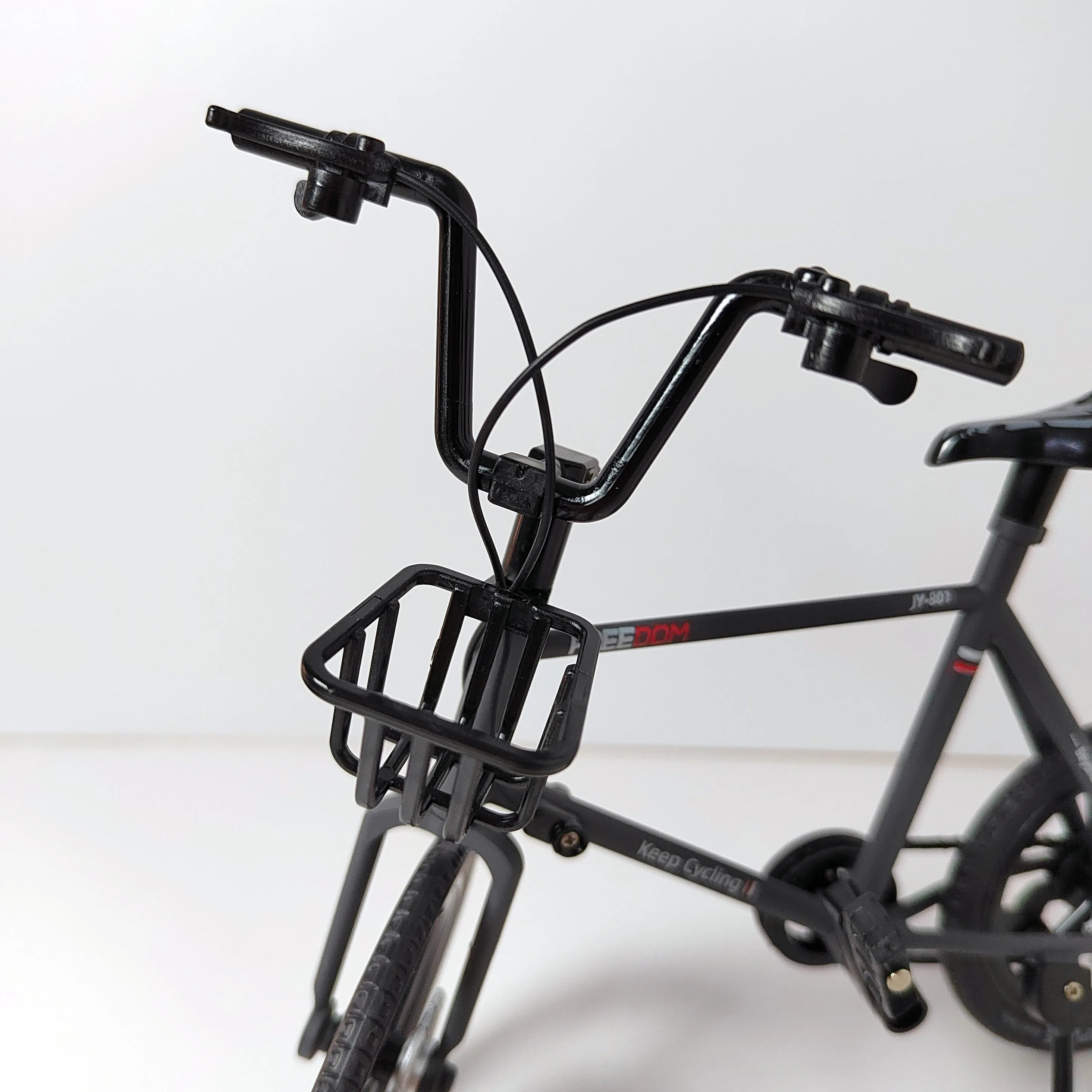 1:8 Mini modello di bicicletta in lega pressofuso dito Mountain Metal Bike pressofusione simulazione collezione regali giocattoli per ragazzi