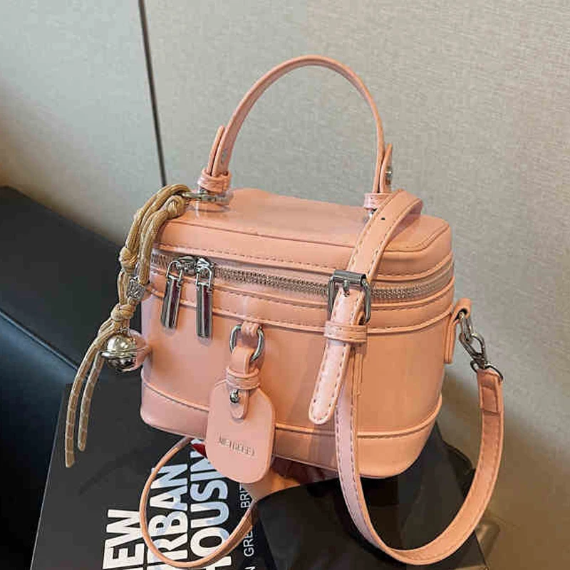 Summer Women's Pink Crossbody Phone Bag Simple Versatile One Shoulder Bags Sweet Girls Mini Square Handbag with Bell Pendant