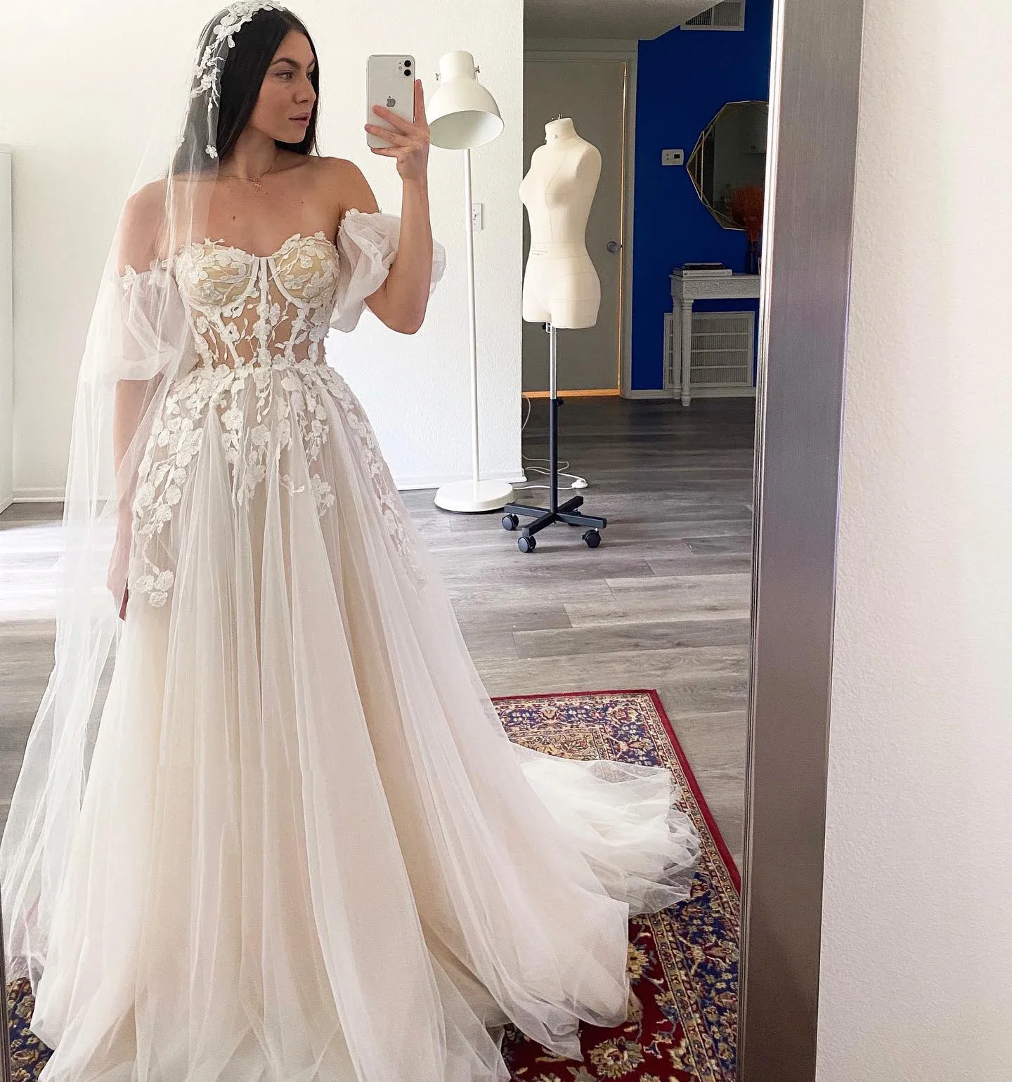 Vinca Sunny Aangepaste Korte Pofmouwen Trouwjurken Champagne Liner Tule Applicaties Bruidsjurken Womens vestidos de novia