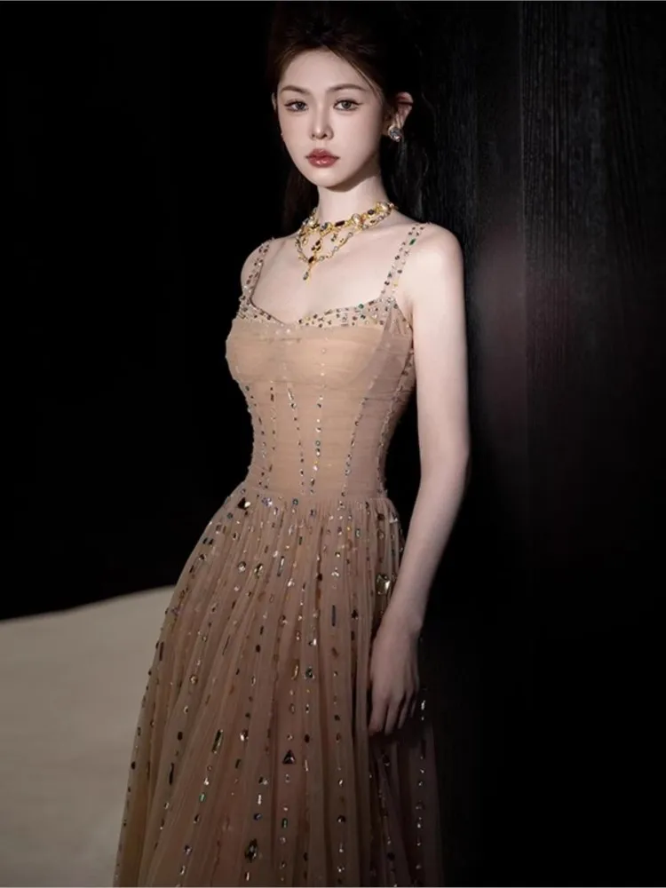 

Golden Student Day Adult Celebration Wine fashionable appreciation Banquet dress